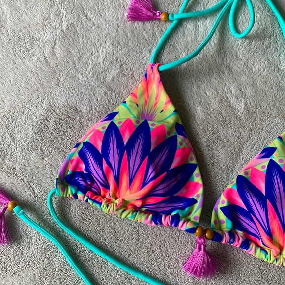NWOT VICTORIAS SECRET SWIM TOP - Picture 2 of 4